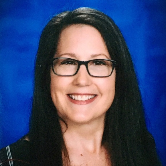 Meet your Posher, Lynette - Picture 1 of 1